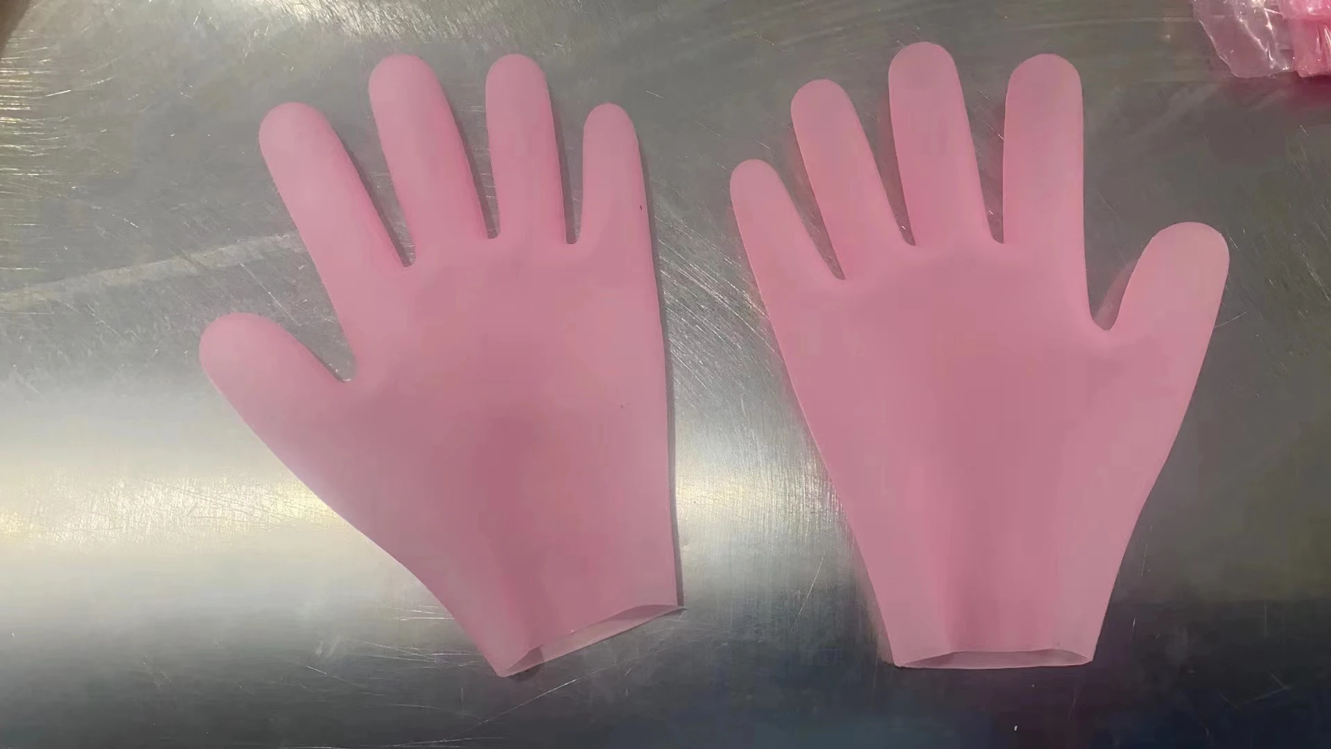 Soft Silicone Moisturizing Gel Spa Hydrating Gloves Aloe Lotion Gloves for Repairing Dry Crack Softening Rough Skin Calluses