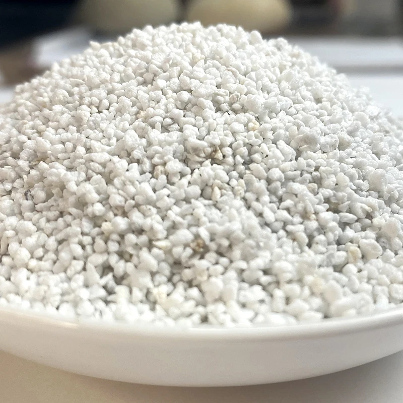 Closed-cell perlite
