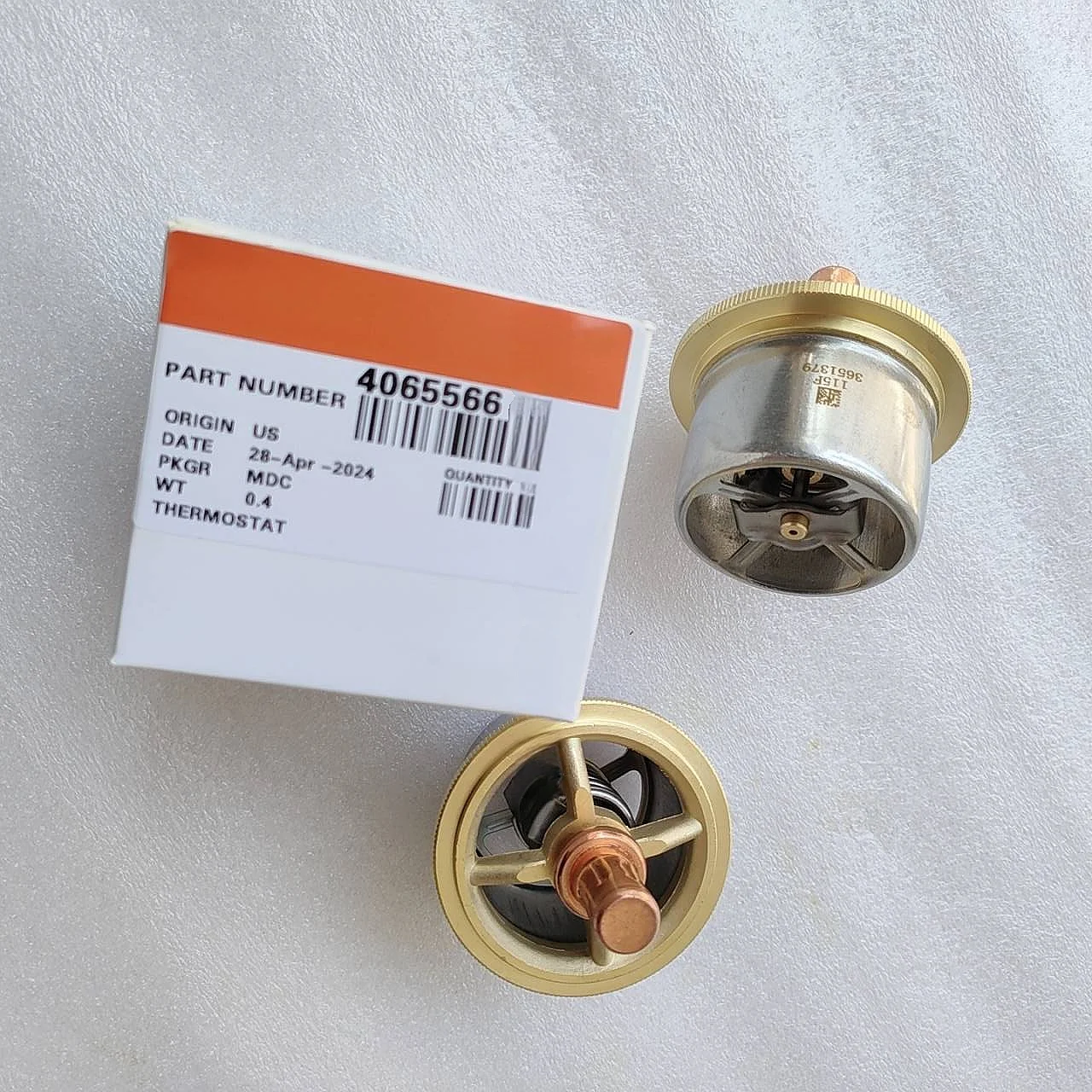 Hot Selling QSK38 QSK60 Diesel Engine Parts 115F Thermostat 3651379 4065566