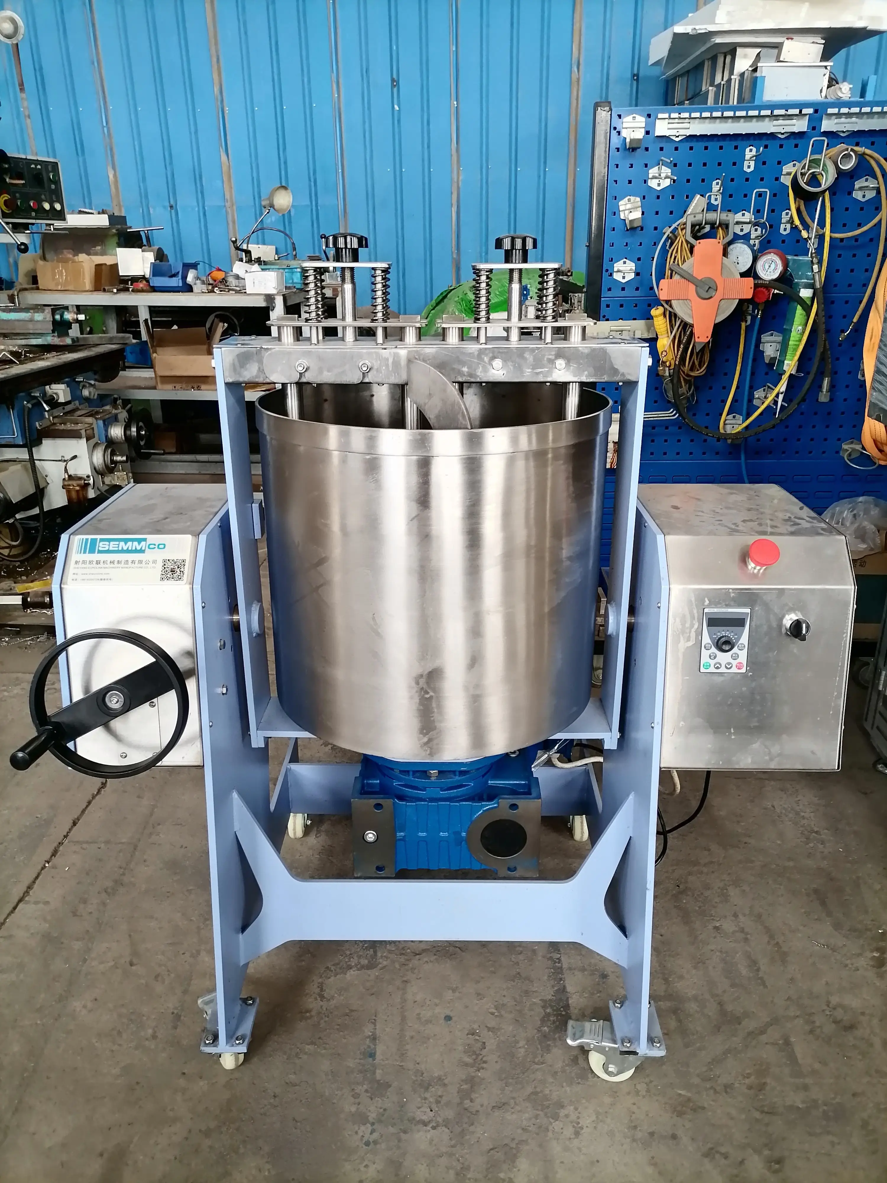 100L New Design Automatic Chocolate Melanger Cacao Nibs Grinding Miller Melanger