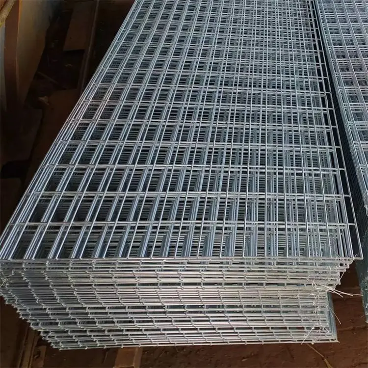 Aluminum Steel Electro galvanized welded iron wire mesh Chain Link Fence weight barbed wire