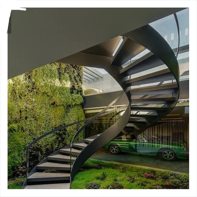 Duplex House Spiral Stairs Wooden Steps and Metal Spiral Staircase
