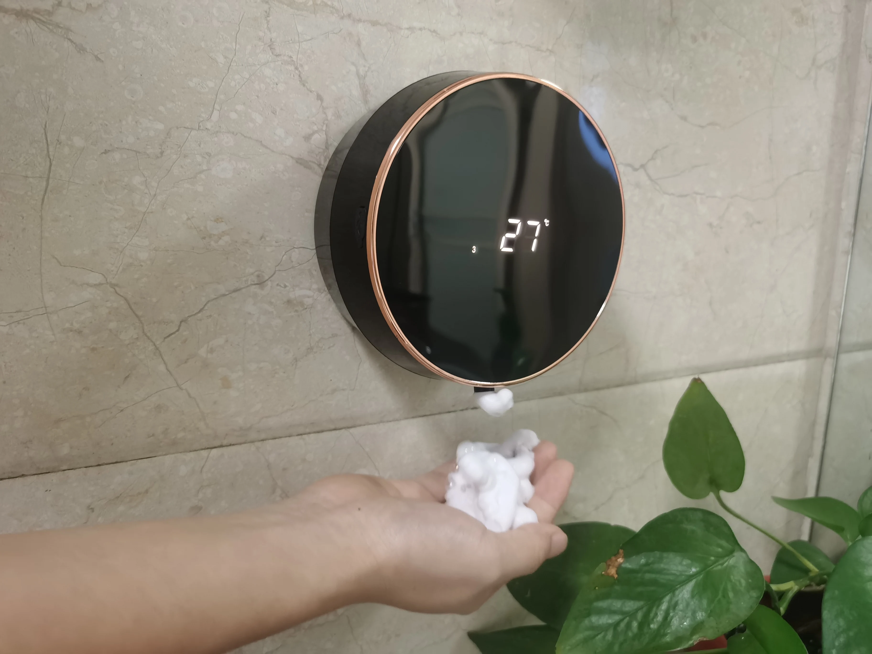 New arrival Wall mounted automatic hand sanitizer alcohol gel sensor liquid foam soap dispenser