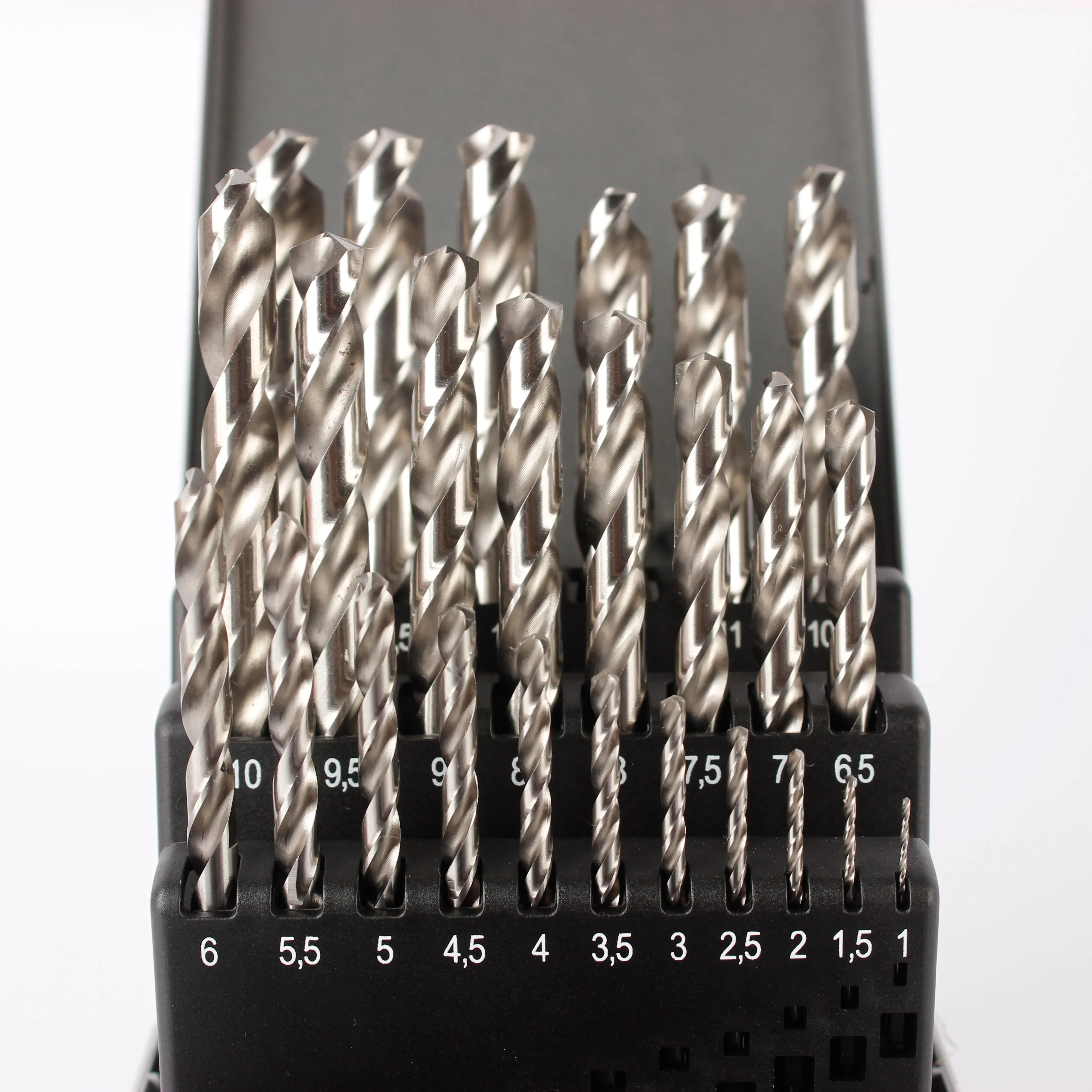 Комбинированный бит прост в эксплуатации и использовании оператор не имеет высоких технических требований