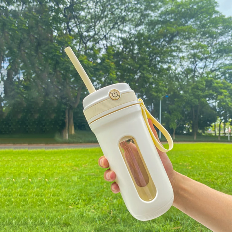 Manufacturer wholesale portable juicer for household multifunctional small wireless electric portable juicer mini fruit blender