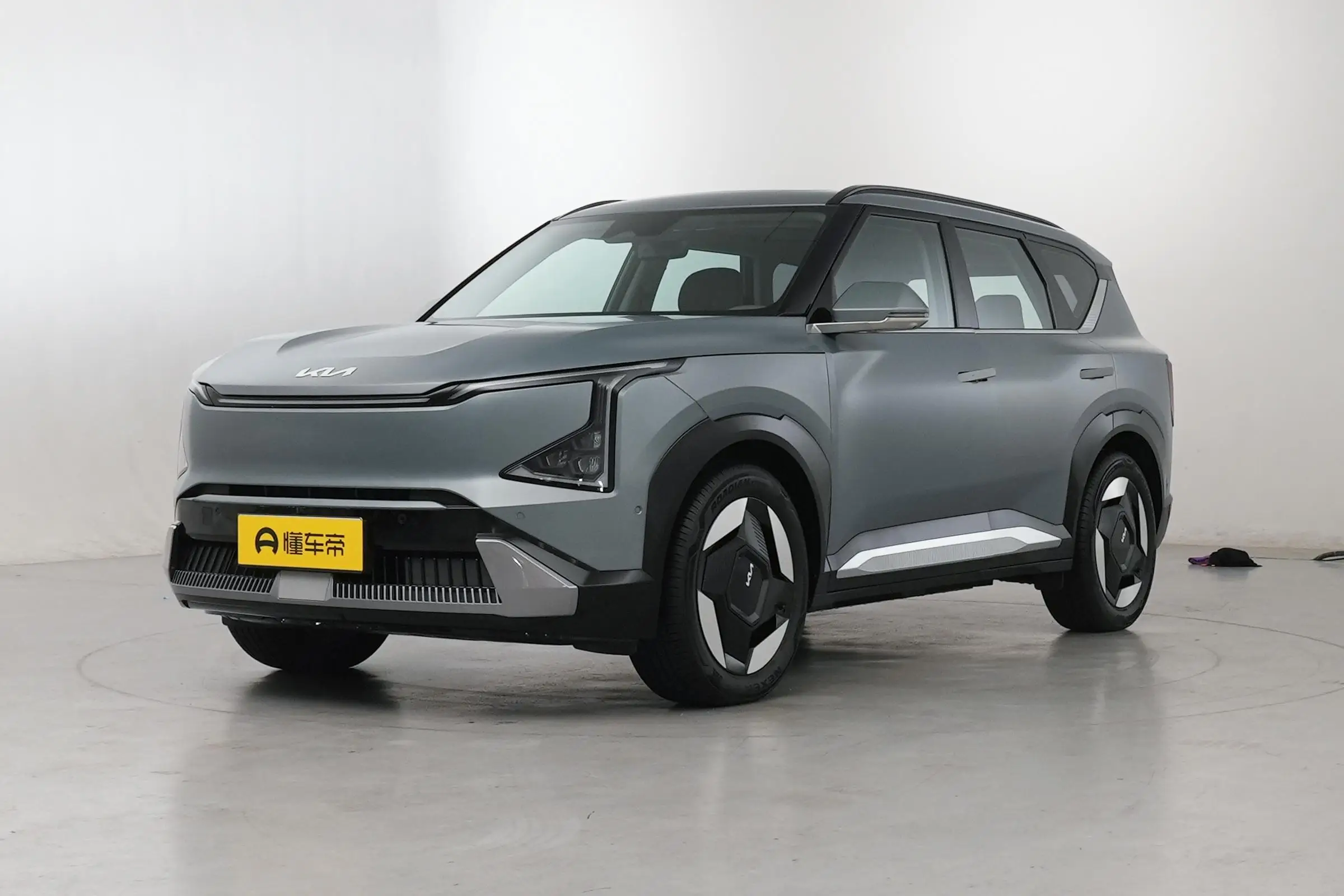 2024 Hot Selling China electric car Kia EV5 720 Wave Version 720KM New Energy pure Electric Car Compact 5-seat SUV In Stock