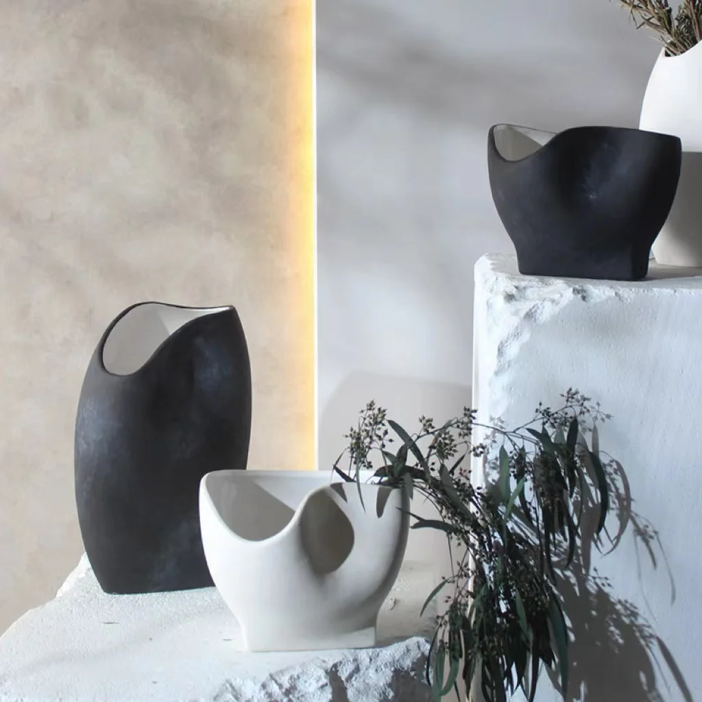 New ceramic art crafts ornaments shaped frosted vase black and white creative gift home decoration flower