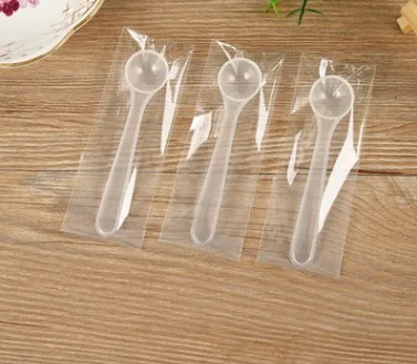 High quality Customized Food Grade1g salt control spoon powder spoon plastic PP dosage 2 ml scoop