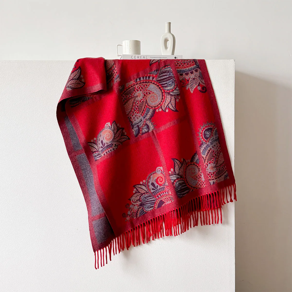 Wholesale Ladies Paisley Jacquard Pashmina Decoration Shawls Winter Woolen Feeling Warm Cashew Wraps Blanket Scarf