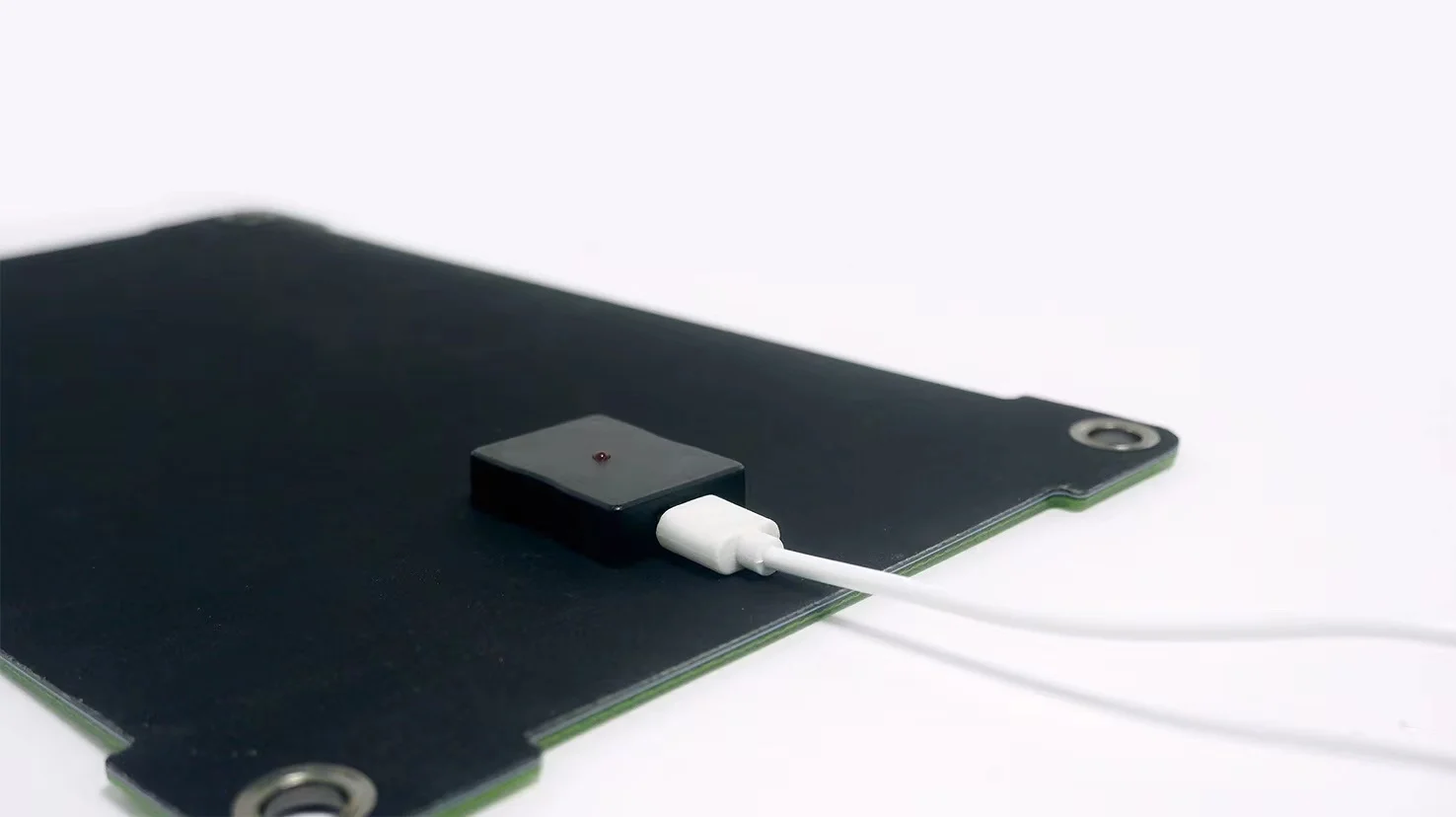 GDJ Solar Power System USB Direct Charging 10W Multiple Device Mono Silicon Solar Panel Charger