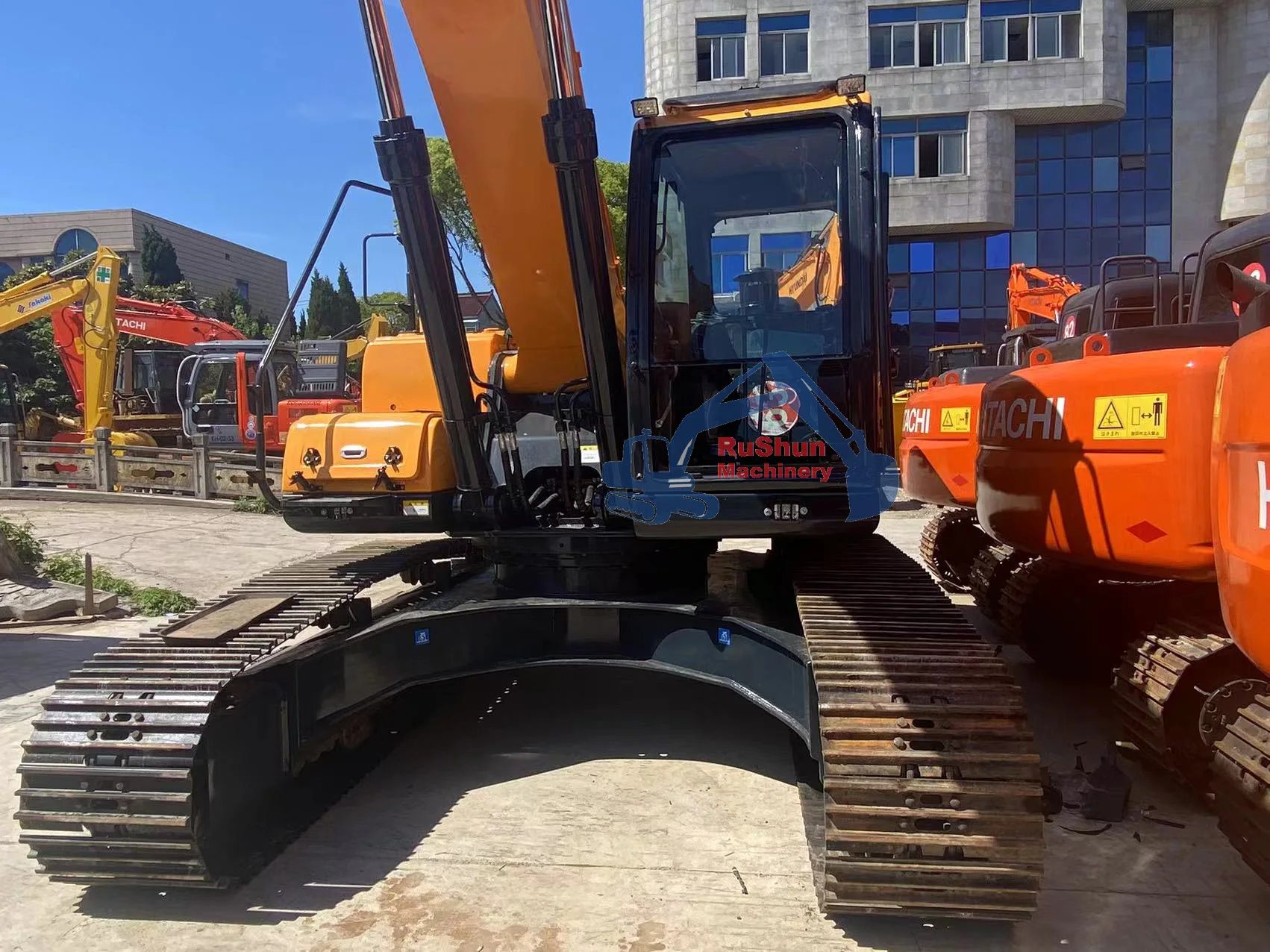 Хорошее качество тяжелого землеройного оборудования 30 тонн б/у Hyundai R300 экскаваторы на продажу