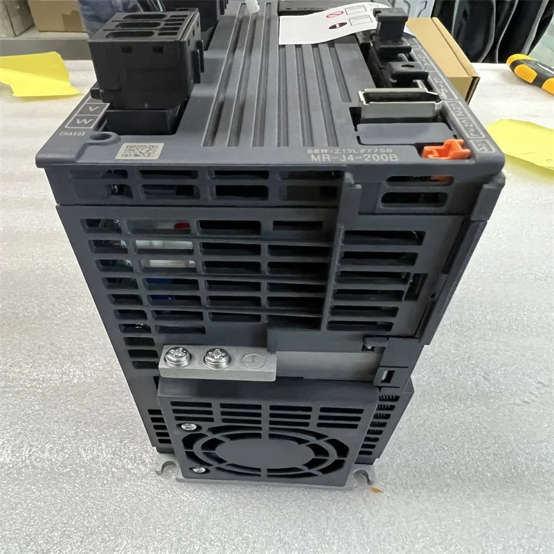 MR-J4-200B | Electric | Servo Amplifier MR-J4-200B 2KW AC Servo drive