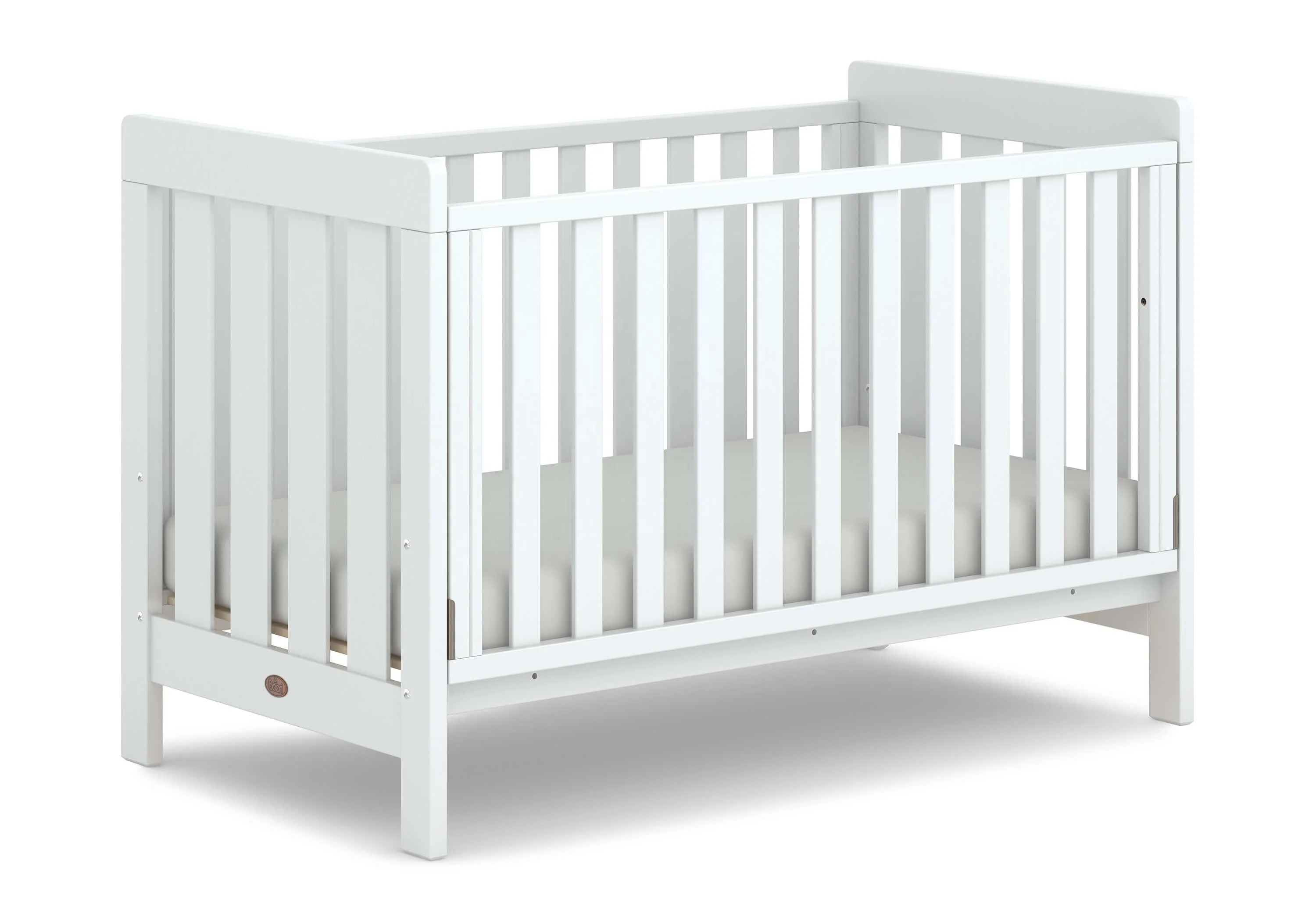Panel Wood Style and White Color baby cribs