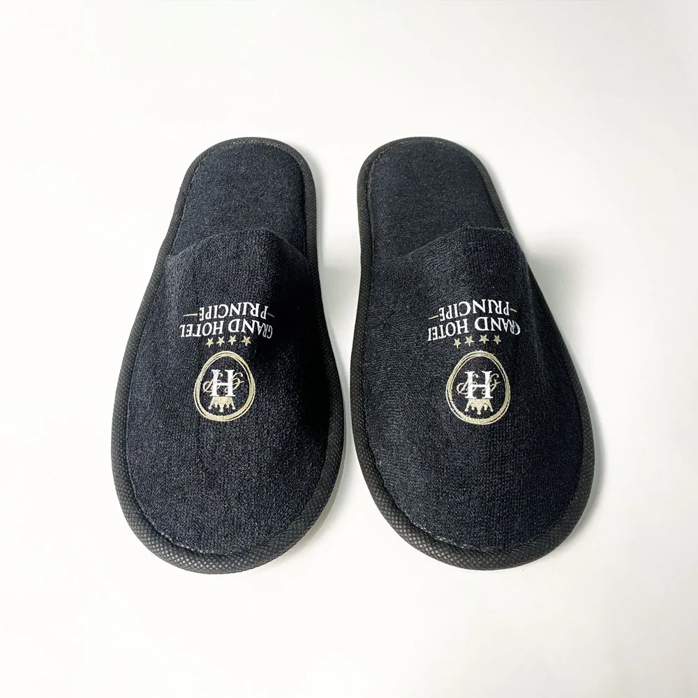 Hot selling luxury EVA hotel slippers wholesale price disposable hotel coral velvet slippers customized by Chinese factory
