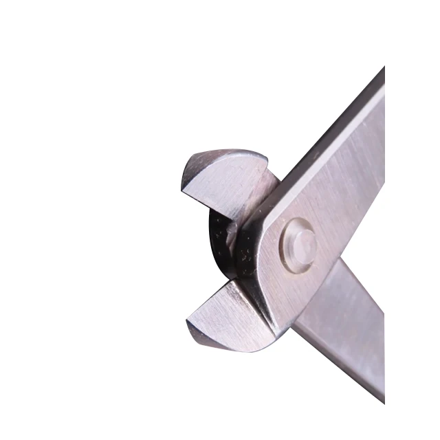 Mini wire rope cutter with compact and light weight features