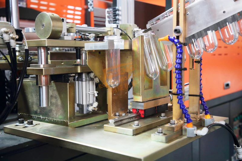 Full-automatic 2 Cavity Pet Bottle Blow Molding / Blowing Machine / Equipment For 3-5l Bottle