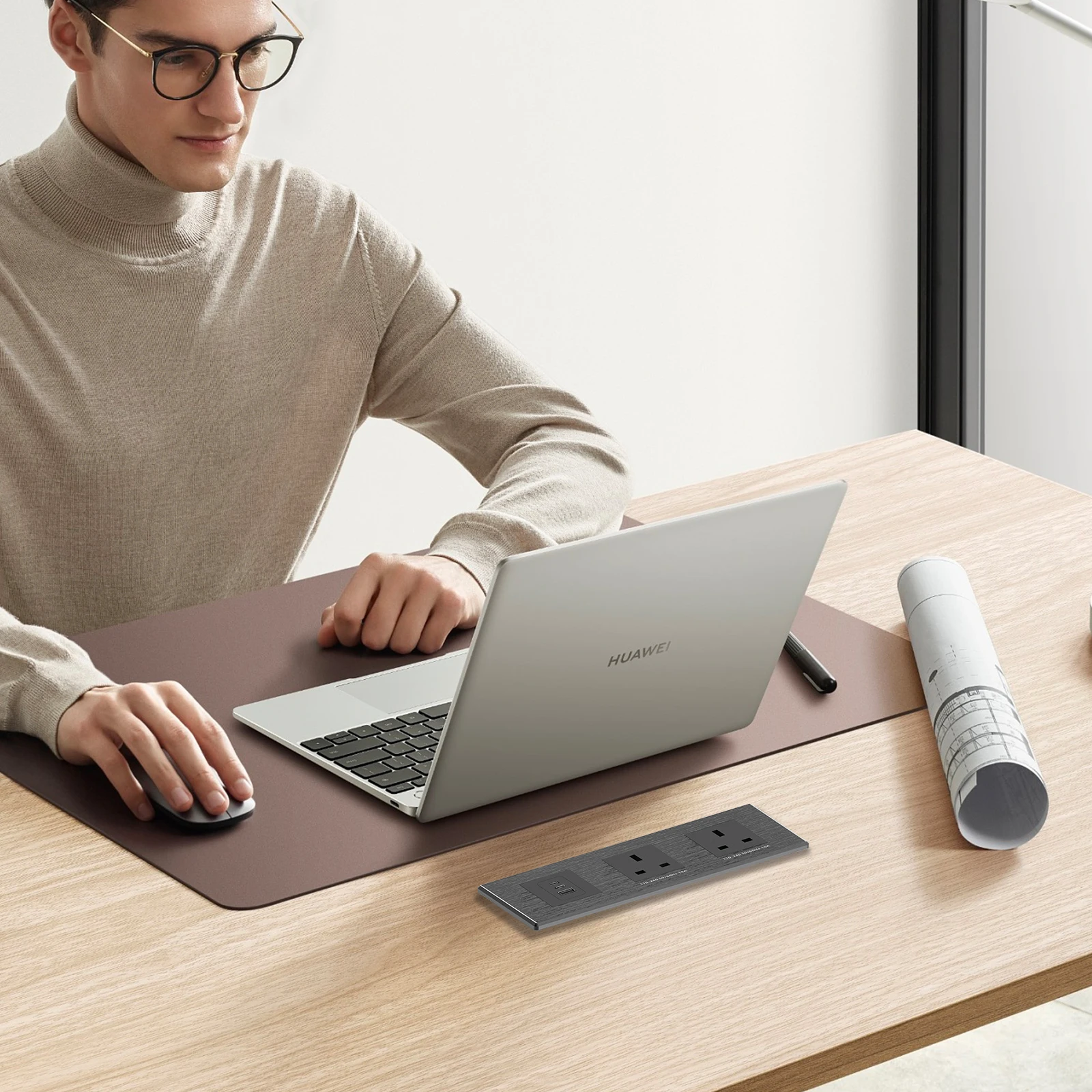 Multifunctional Uk Recessed Wall Plug Mounted Power Outlet 65W Desktop Surge Protector Power Strip Socket Office Desk USB Socket