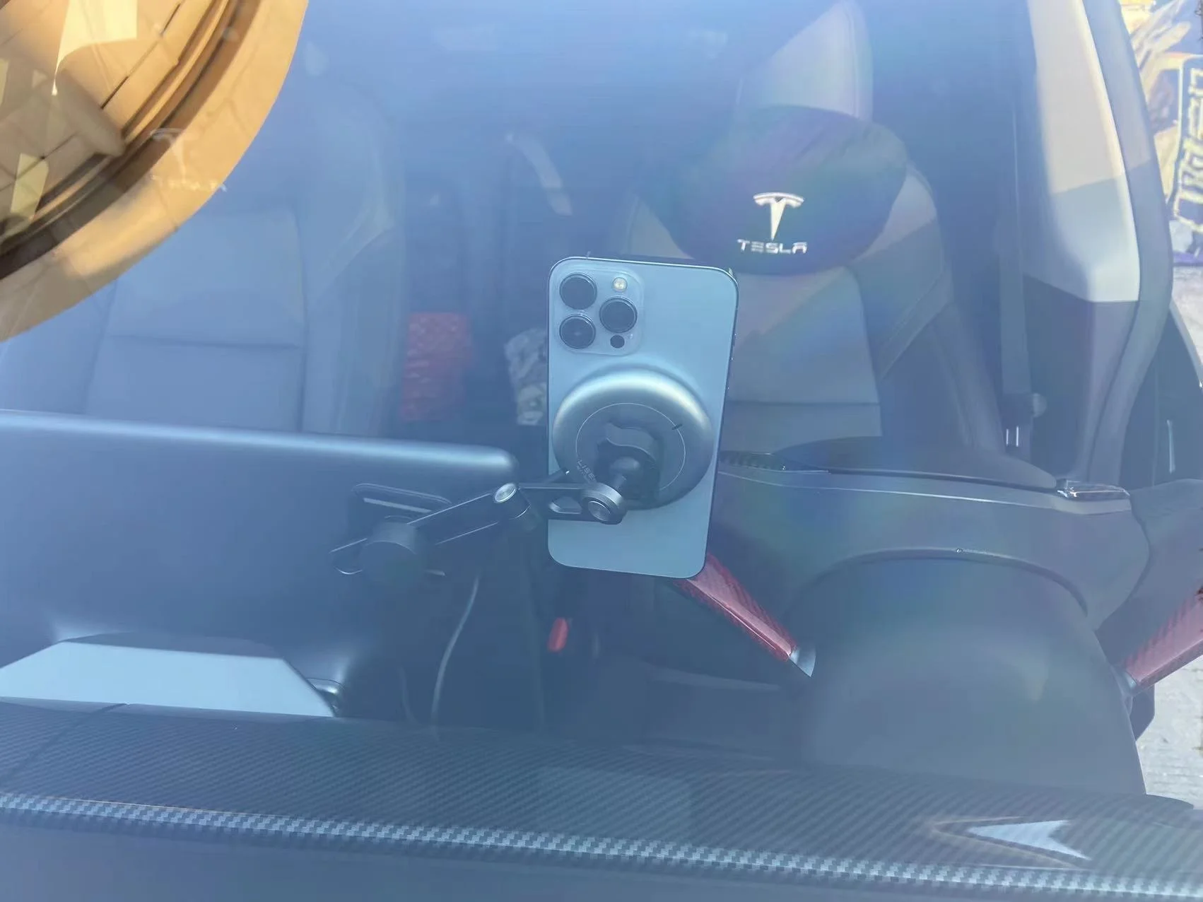 2023 автомобильные аксессуары magsafe держатель телефона Быстрая зарядка для Tesla