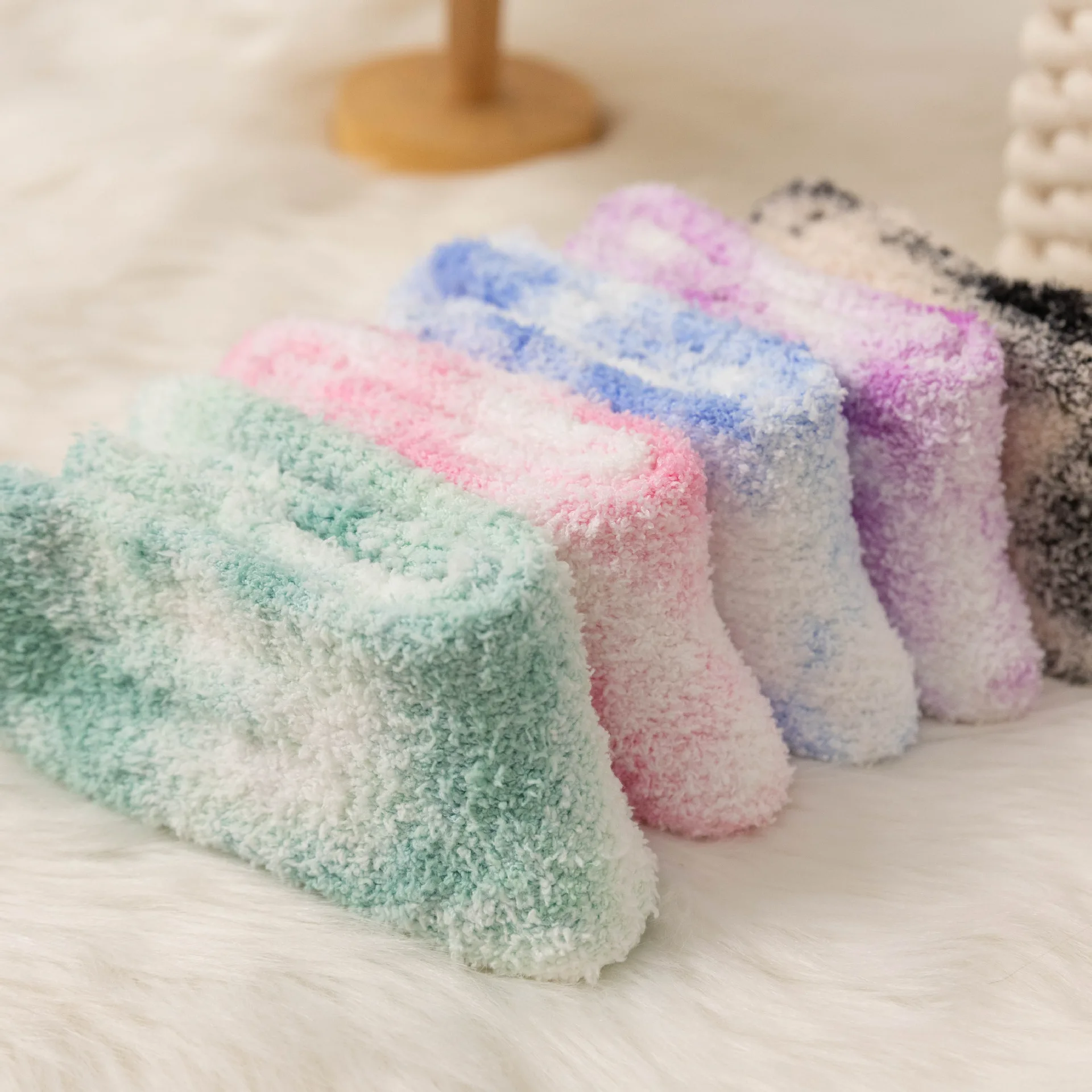 Chic Colorful Women Gradient Tie Dye Printed Coral Fleece Autumn Winter Thick Warm Winter Sofa Bedroom Sleeping Floor Socks