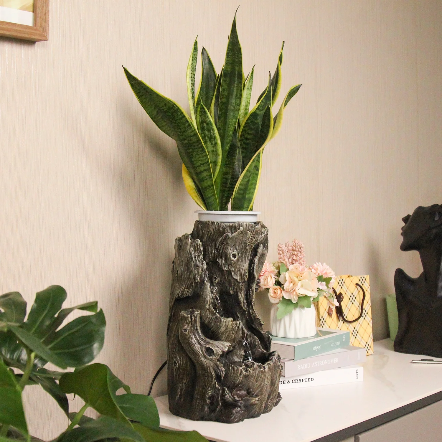 Polyresin Indoor Decor Waterfall Fountain with LED Lights Indoor Garden Zen Relaxation Resin Tabletop Fountains With Plant Pot