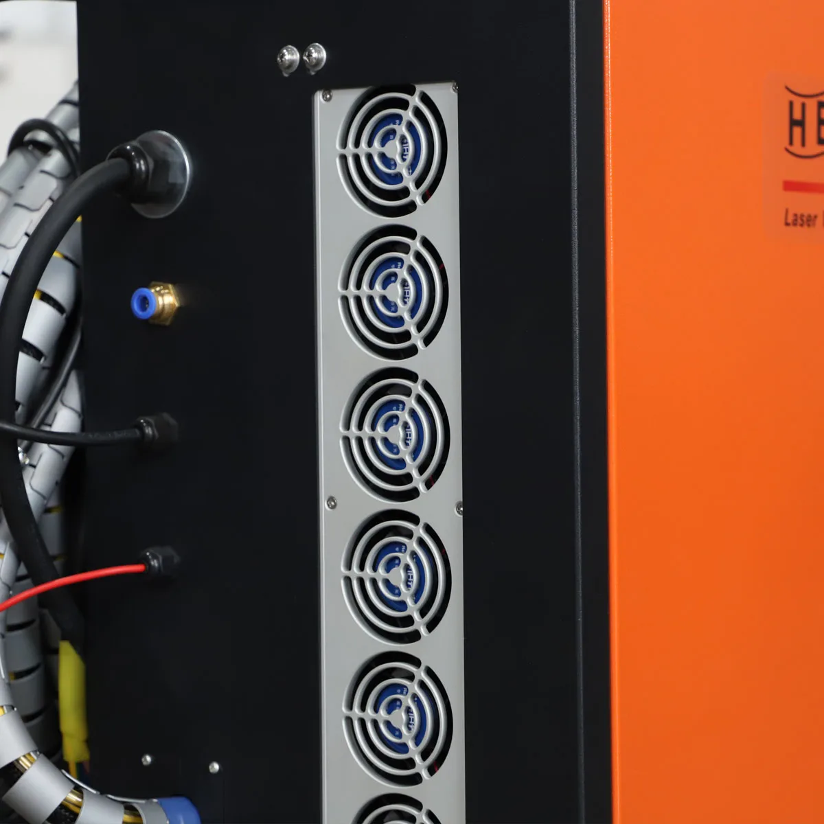 Light Weight Laser Welding Machine Air cooled laser welder Portable Fiber Laser Welder with Wire Feeder for Outdoor Work