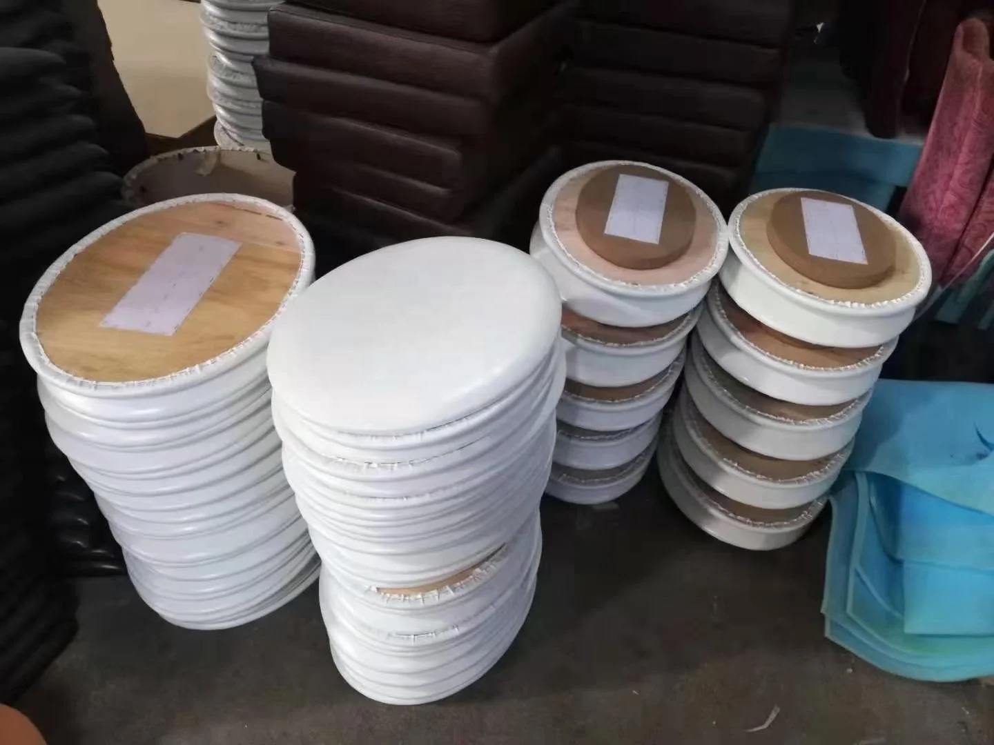 New design Luxury Stainless Steel Wedding Hote Reception Chair with Removeable Backrest cushion and Seat cushion