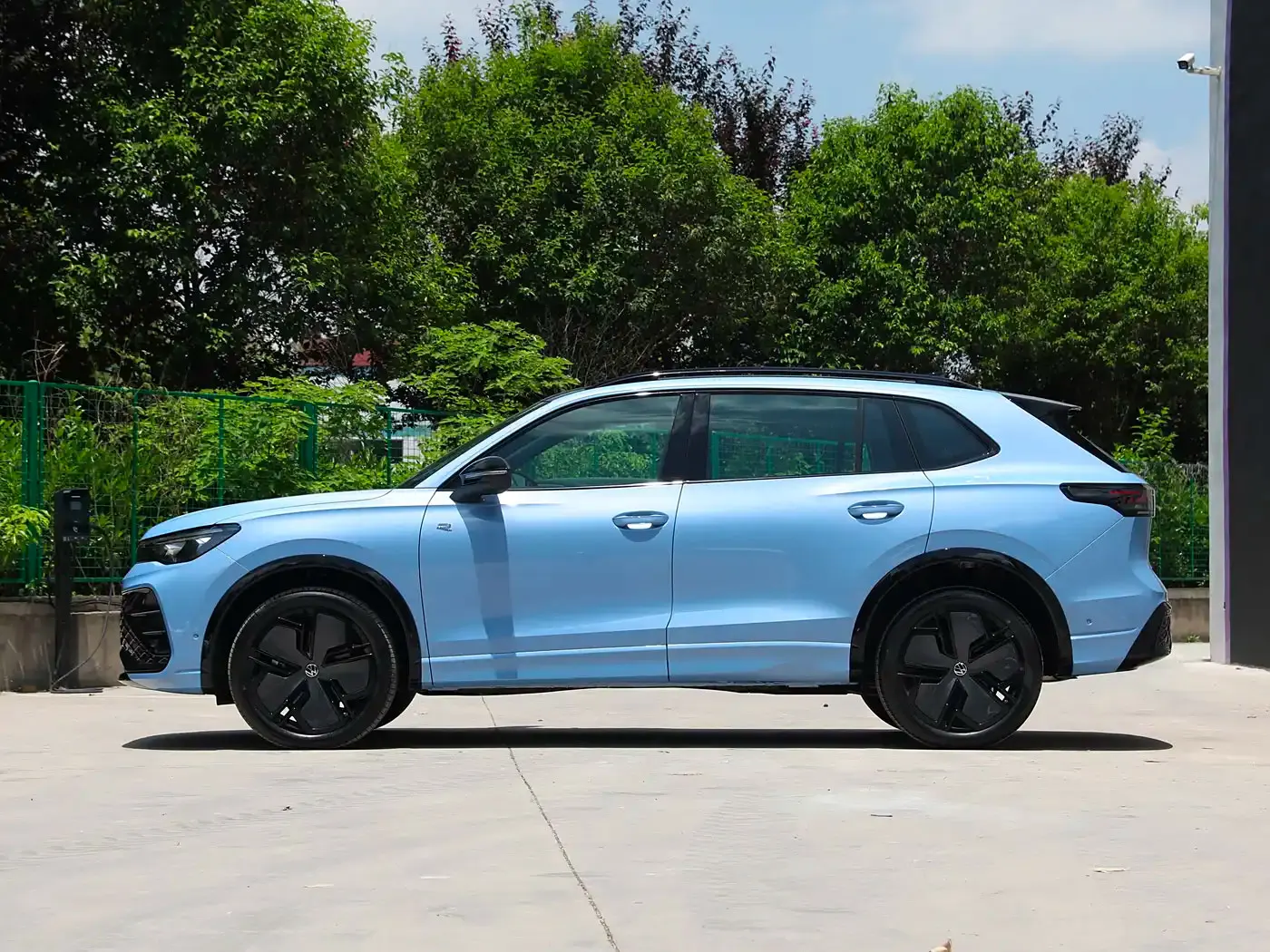 2023 Volkswagen Tiguan L SUV, advanced technology 5 seats car.