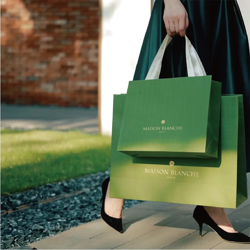 Luxury Gold Foil Stamping Custom Bags Logo Shopping White Cardboard Paper Bags With Your Own Logo