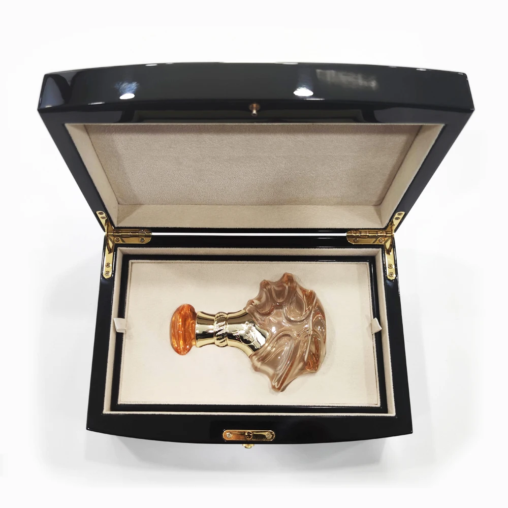 China professional factory hot sale best quality luxury glossy piano lacquer finished wood box for parfum packaging