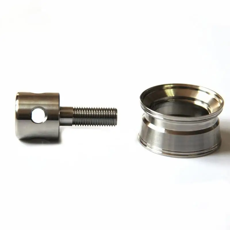 Передовые сертификаты ISO9001 фрезерные и токарные услуги для латунных алюминиевых деталей из нержавеющей стали