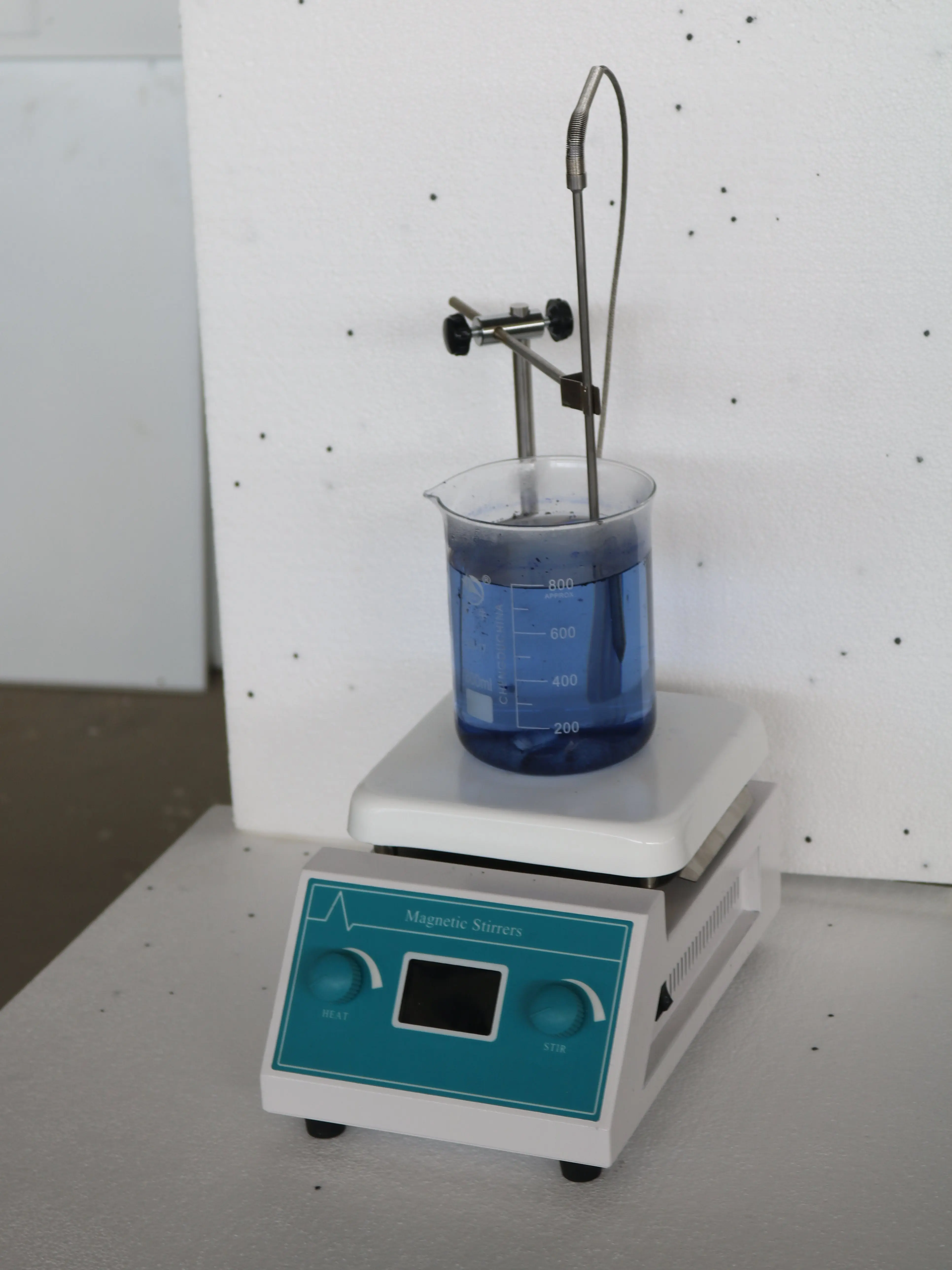 Новый тип ЖК цифровой лабораторный керамический Магнитный мешалка Горячая тарелка