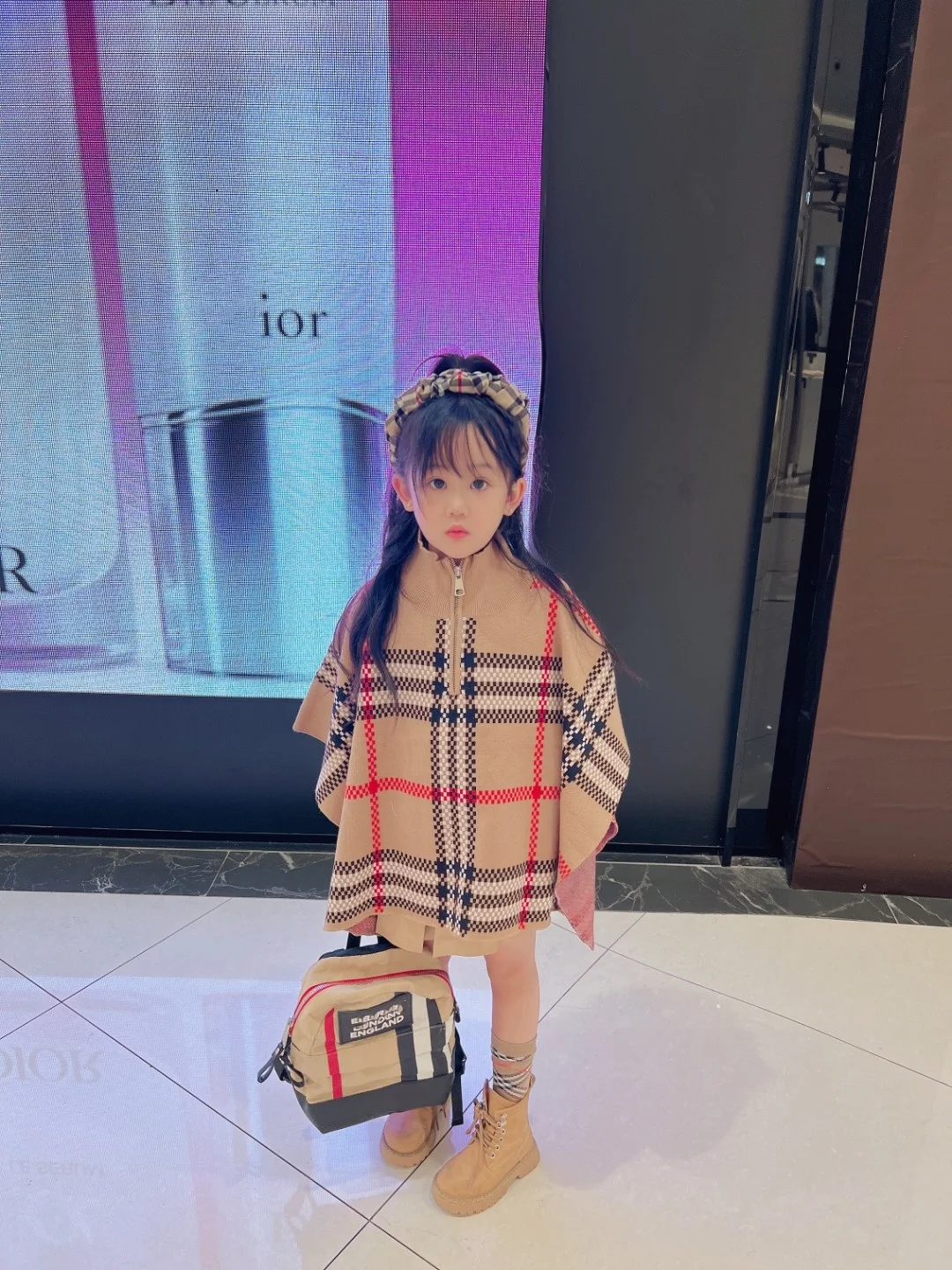 2023 Winter Hot sale Designer brand Knitted plaid Coat Winter Poncho Girls Sweater Shawl Cape Sweater