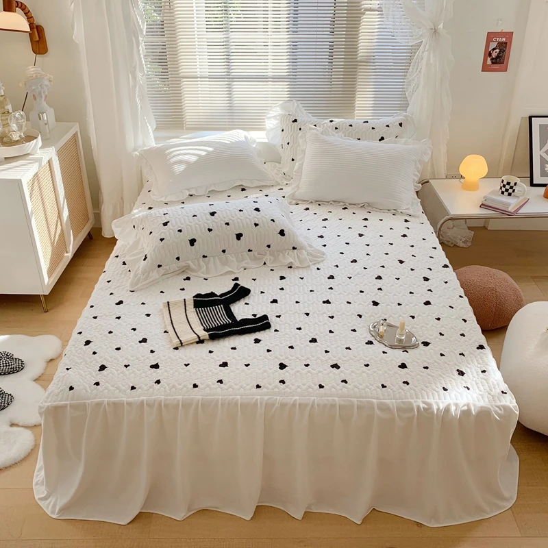 Korean Version Of Milk Fleece Bed Skirt Bed Cover Three Piece Set Bed Skirt Pillowcase Classic Luxury Print Design Sheet