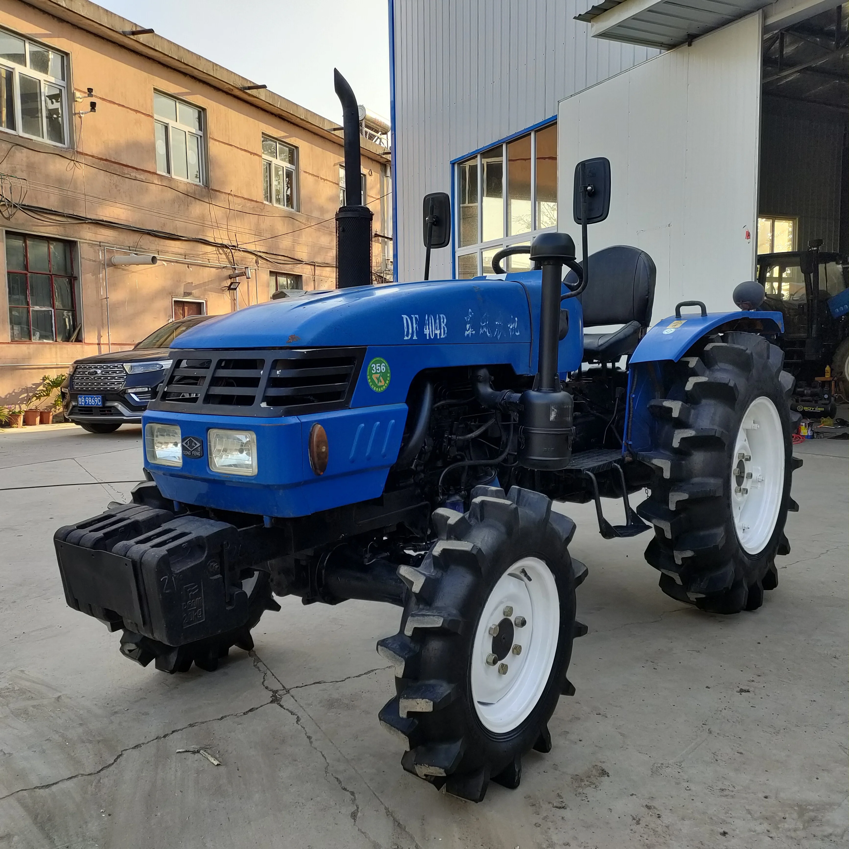 chinese brand tractor YTO  and DONGFENG 40HP  tractor