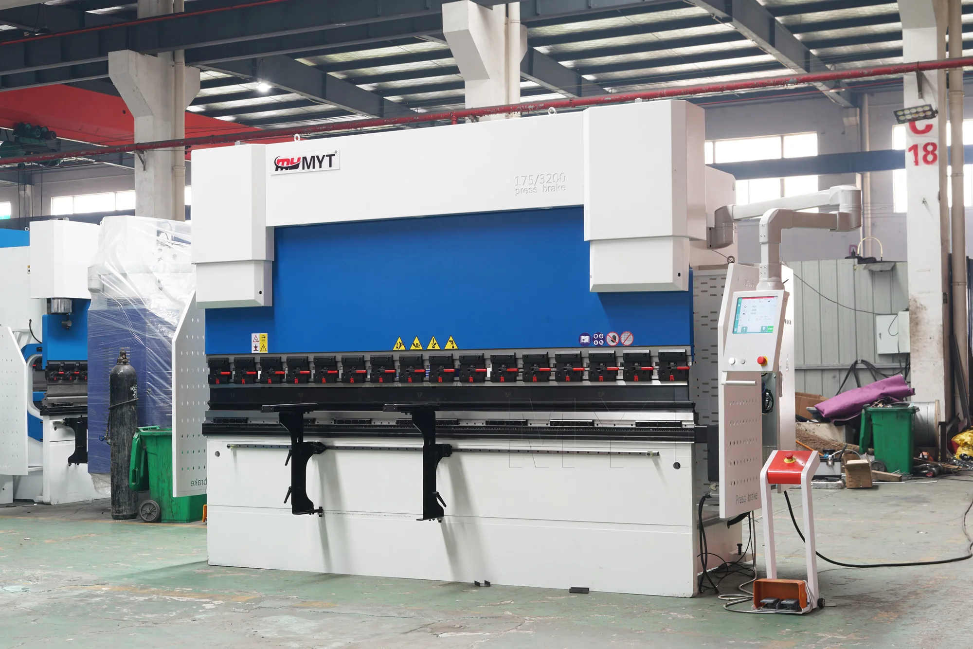 MYT Hydraulic Press Brake 4 Axis Metal Steel Sheet Plate Servo Motor Bending Machine CNC Delem DA53T Electric Press Brake