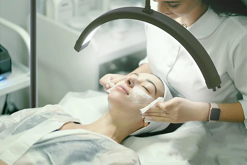 OEM Bi color Bedside Half Ring Lamp 40W 2700-5600K 1600LM LED Moon Lash Light for Eyelash Beauty Tattoo Artists and Makeup.jpg