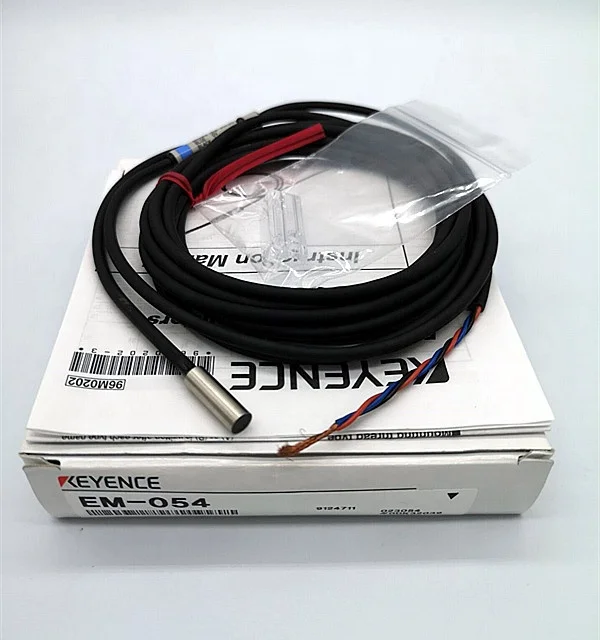 KEYENCE EM-054  Proximity sensors with in-cable amplifiers     f5.4,  NPN     New original
