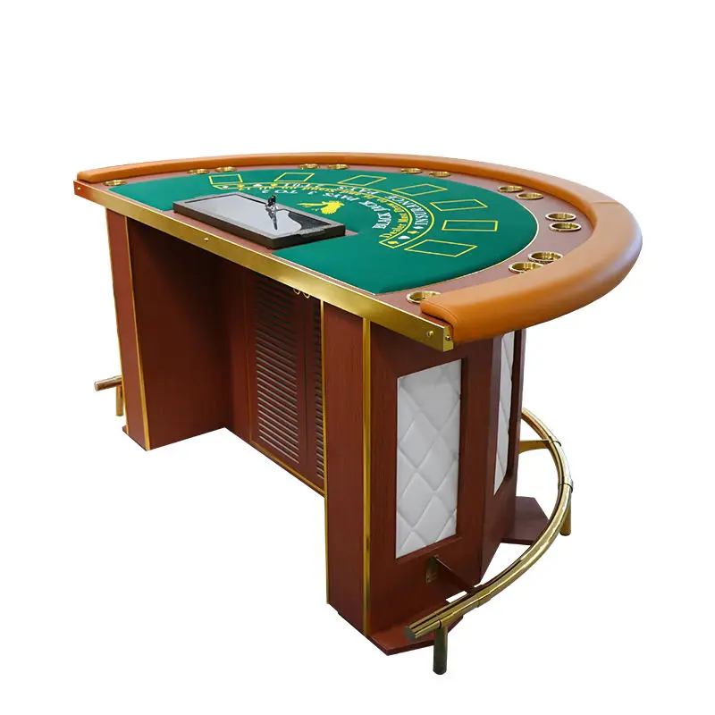 Стол для игры в