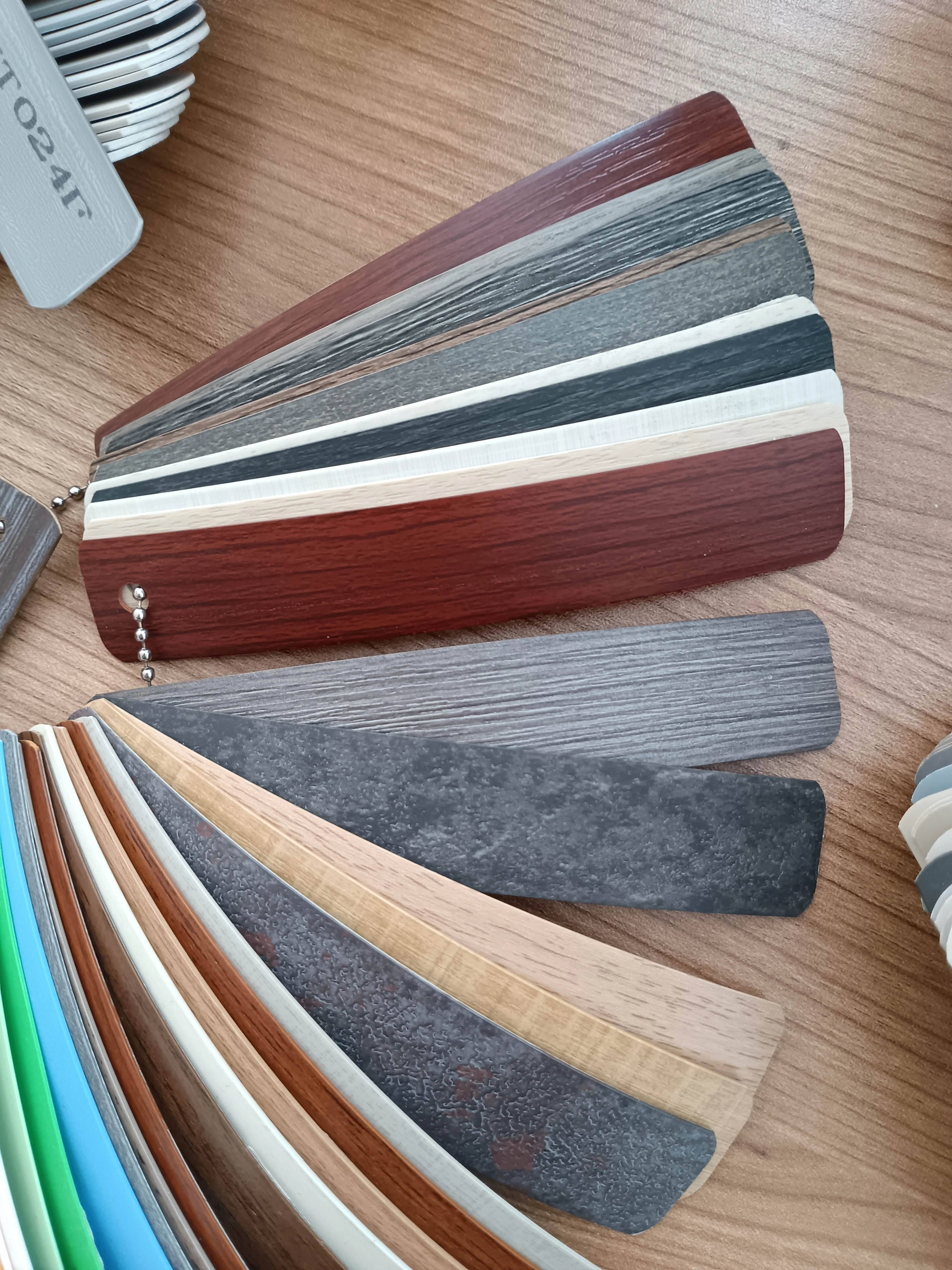 0.4-2.0mm Thick Acrylic Edge Bands Customized Width Edge Tape