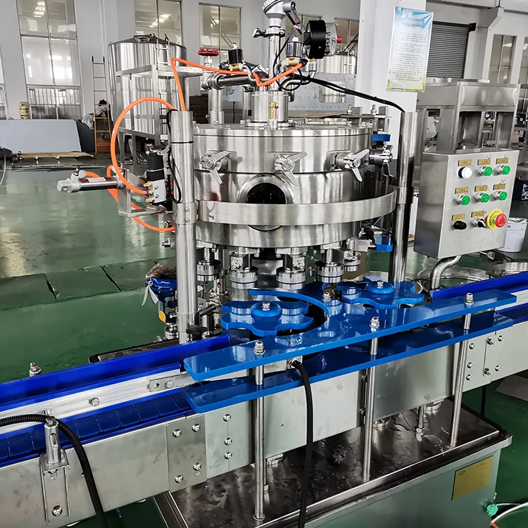  Малая автоматическая машина для розлива сока/газировки/пива алюминиевых жестяных