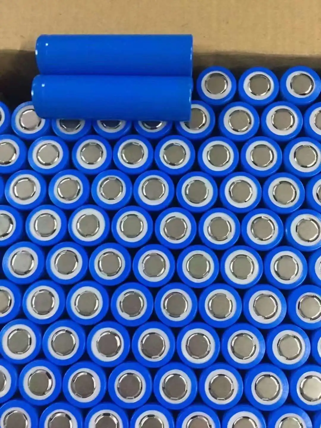 Wholesale 18650 3.7v 2000mah 2500mah 2600mah 3000mah 3200mah 3350mah NMC batteries for power tools home storage energy battery