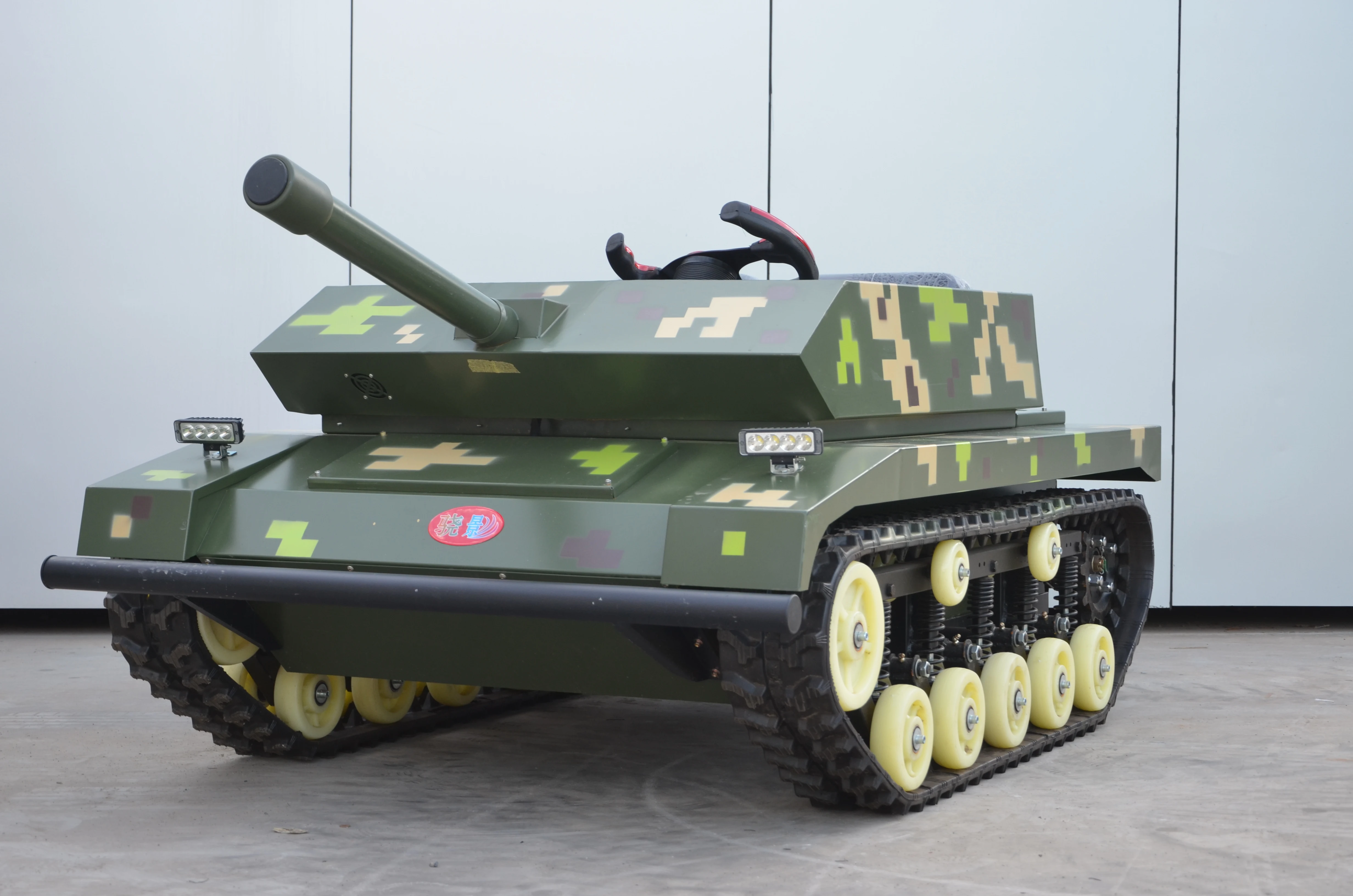 Factory Custom Commercial Use Go Karts Crawler Tanks for Two People Playground Equipment
