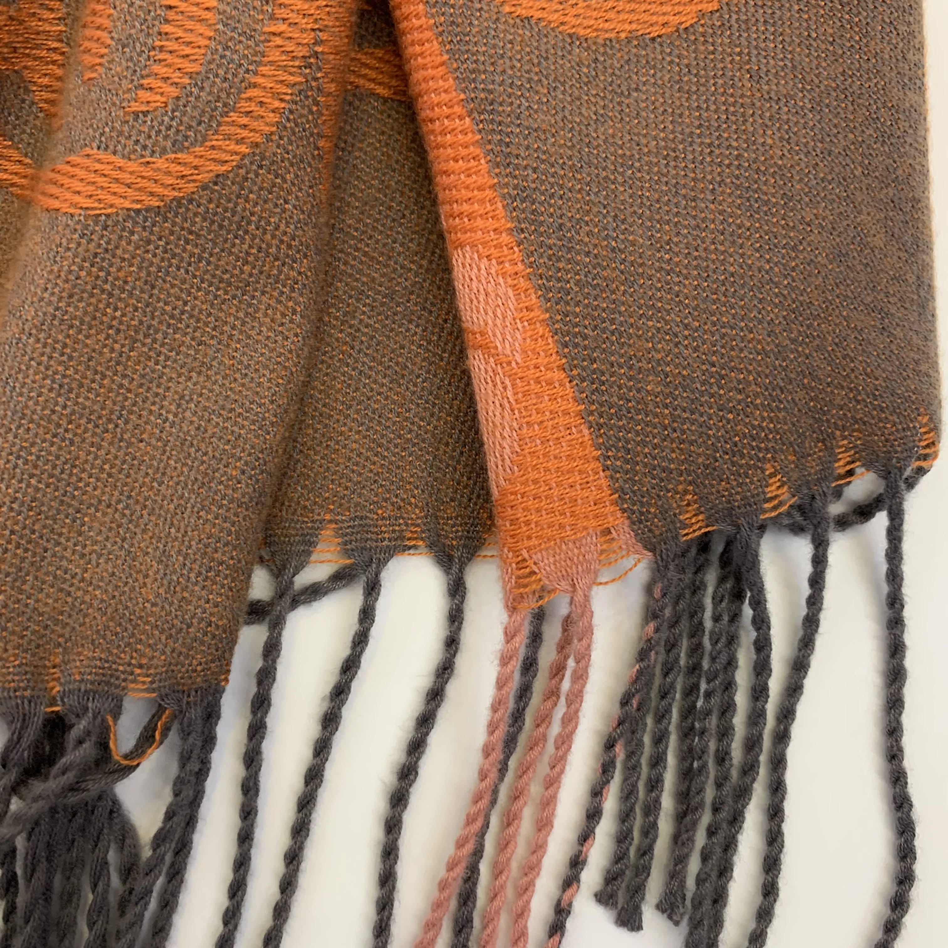 Newest Wholesale Custom Logo Luxury Brand Soft Women Tassel Shawl Pashima Winter Warm Long Fashion Cashmere Scarf