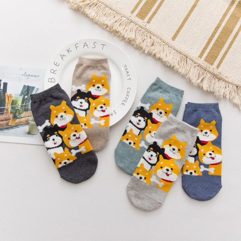 New European and American mixed color wholesale youth socks cartoon jacquard dog feather yarn female socks