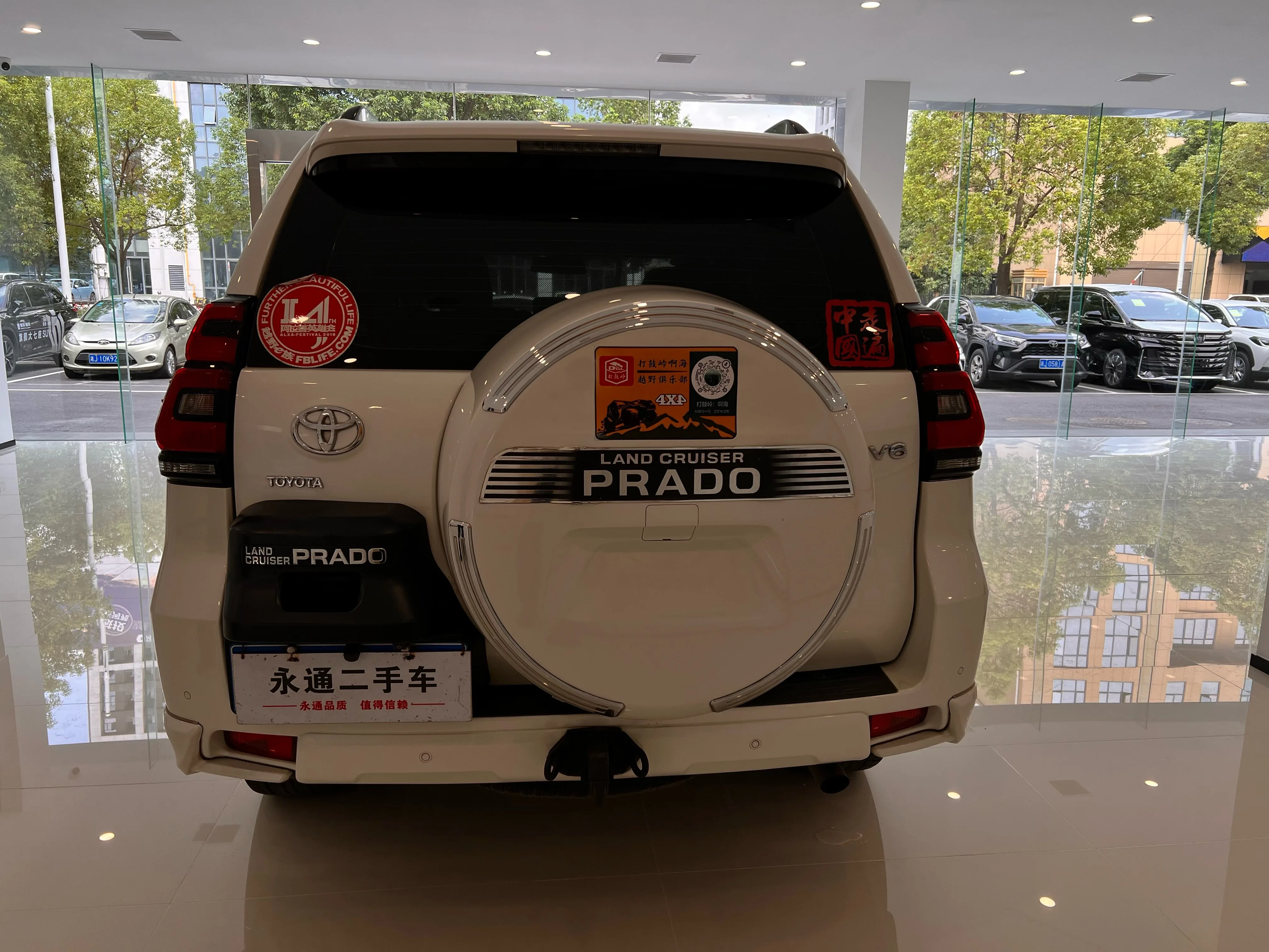 Распродажа 2019 Prado Toyota модель 3.5L автоматическая TX-L настоящая подвесная запасная шина TX