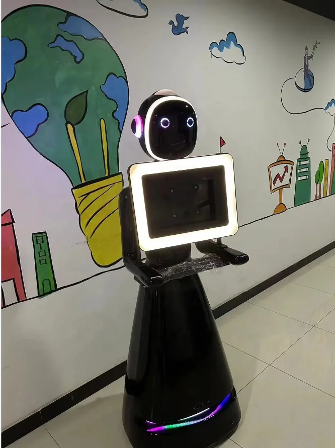 Cheap automatic controllable photo booth rover robot photo robot wireless automatic rotating selfie robot flight case for party