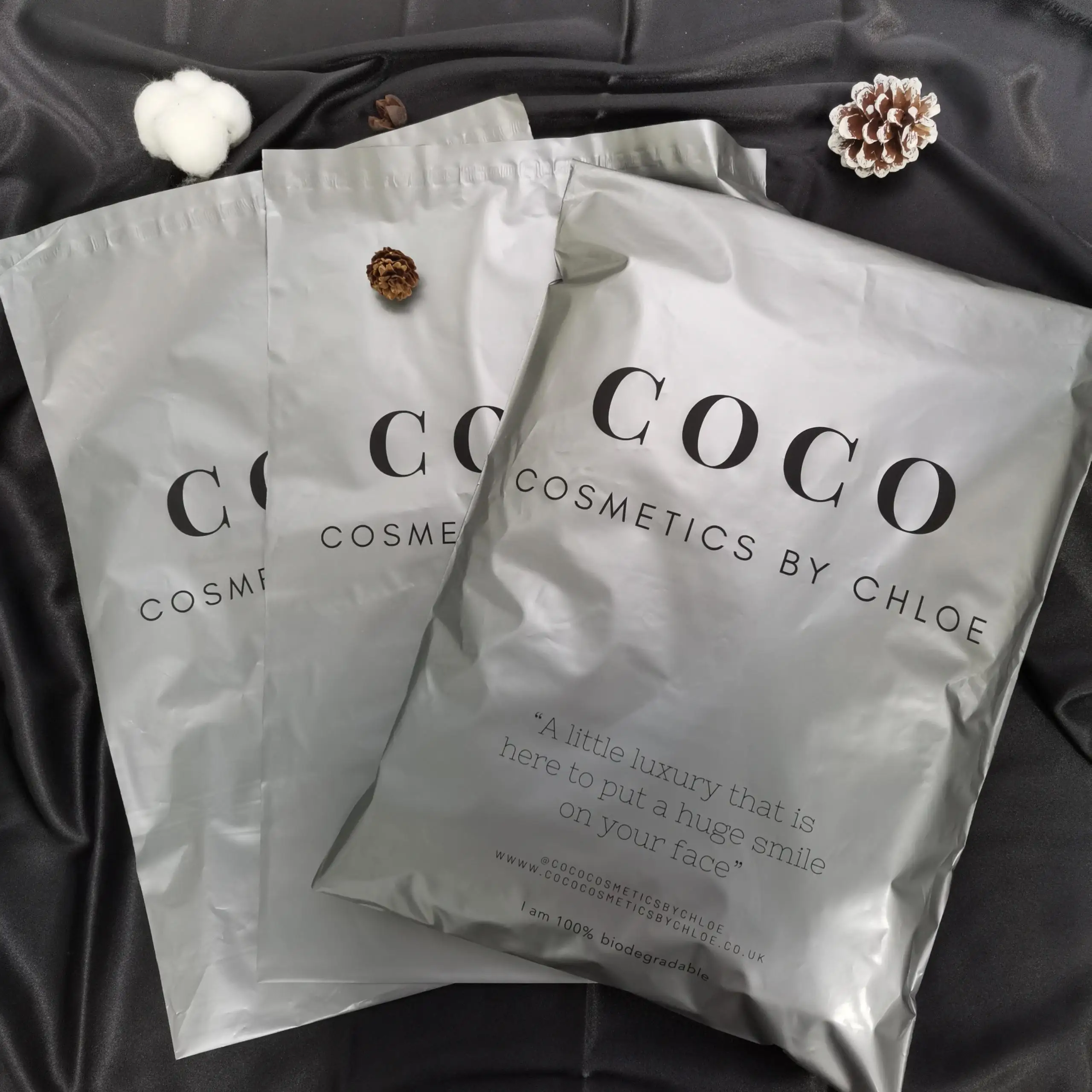 ECO Friendly Luxury  Grey/silver Poly Mailer Custom Own logo Poly Mailer Bag  /custom logo Shipping Bag