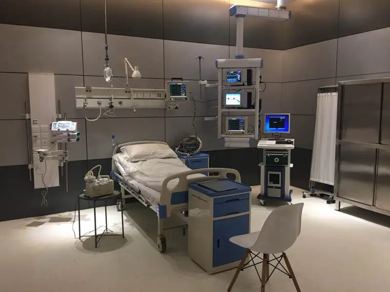 Вертикальный изголовьем блок системы