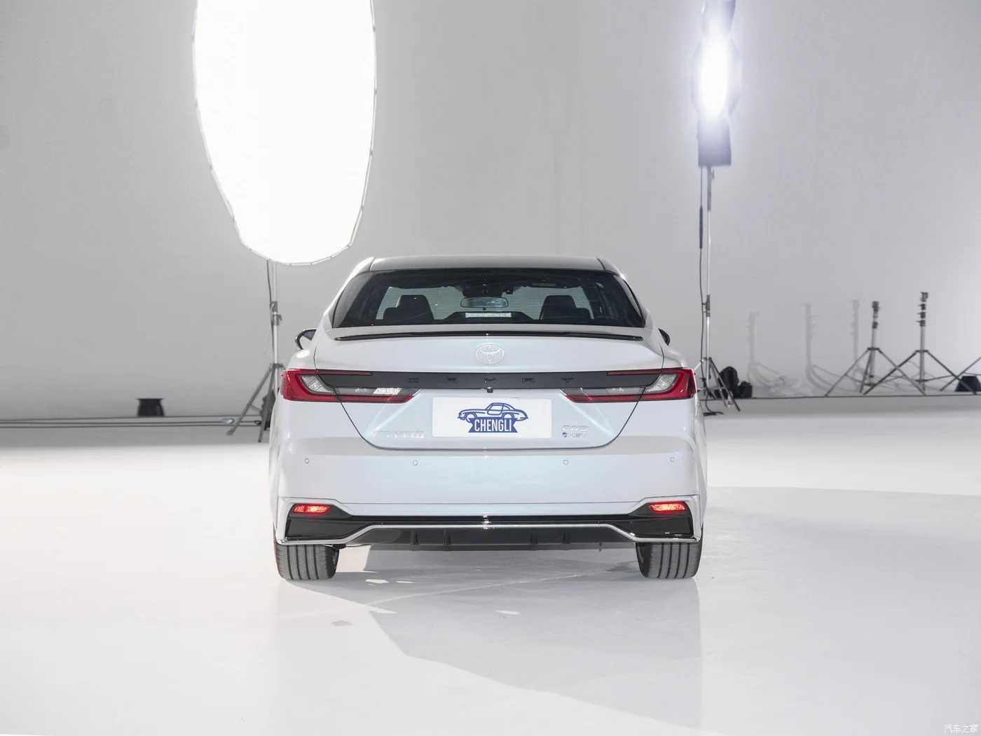 Gac Toyota Camry 80 Hybrid 2.0L 2.5L новый автомобиль SE