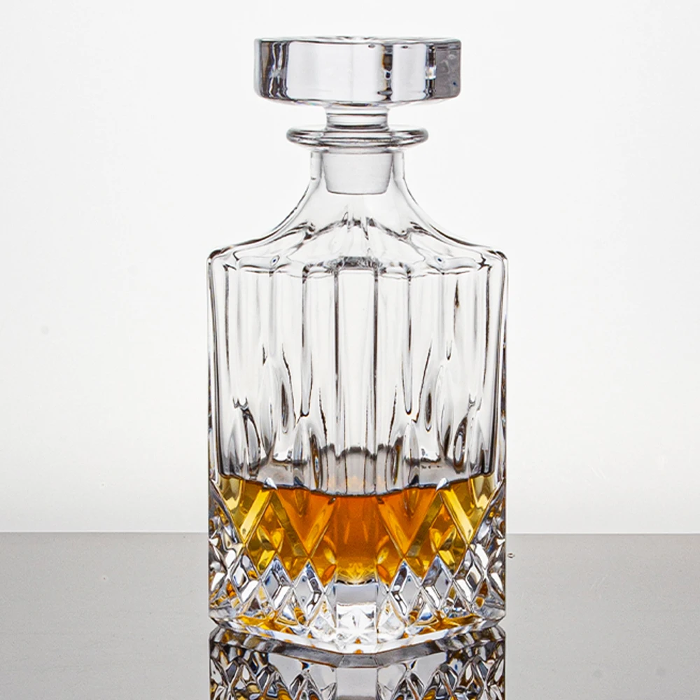 KLP 700ml Engraved Whiskey Decanter Diamond-Shaped Transparent Wine Lead-Free Sustainable Bars Gifts